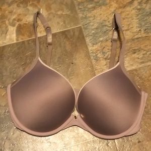 Triumph Body makeup - 38D Bra